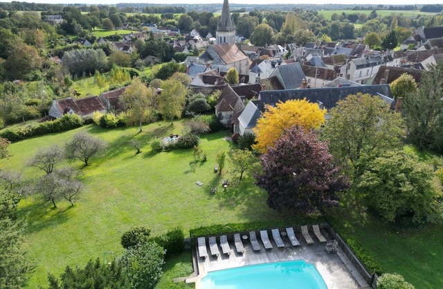 Loire Valley Priest's Village House 2 Acres, Pool, 7 Bedrooms.