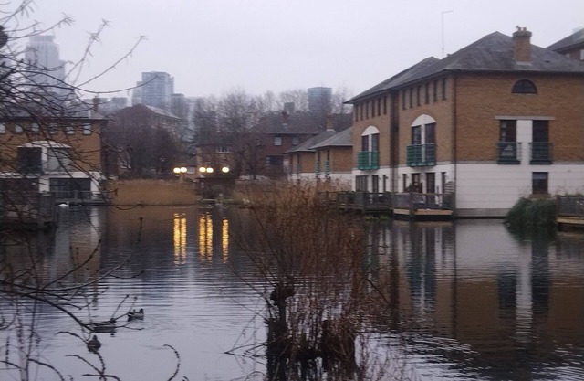 London Hideaway - Thames river walk Canada Water zone