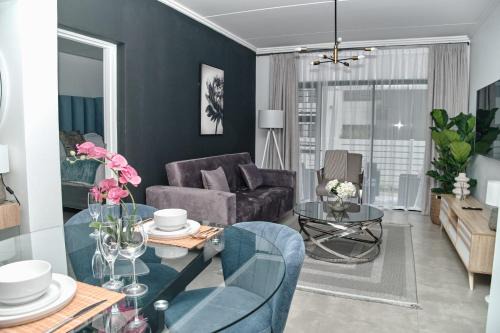 Lonehill Luxury Suites
