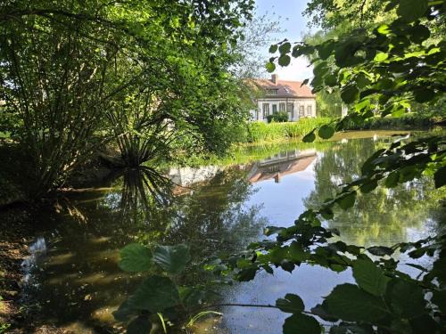 Longère douce aux chants des oiseaux