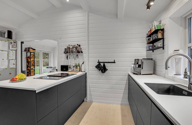Look forward to a beautiful vacation by the sea in this vacation home near the beach!