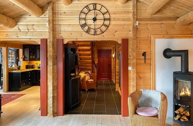 Look forward to this comfortable vacation home with outdoor jacuzzi and sauna.