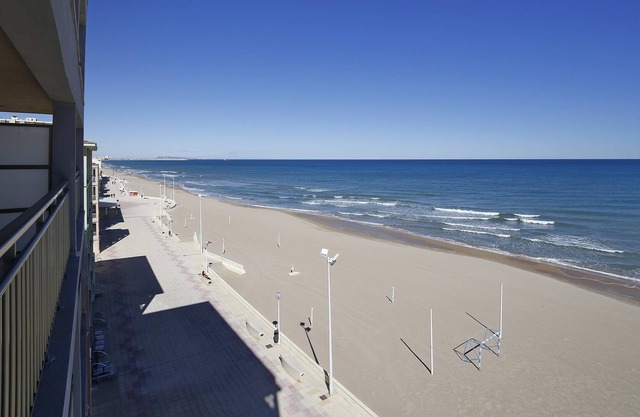 LOOKING AT SEA 2 - FIRST LINE OF BEACH