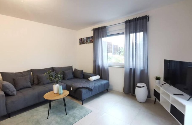 LOOT: Moderne Wohnung/Zentral