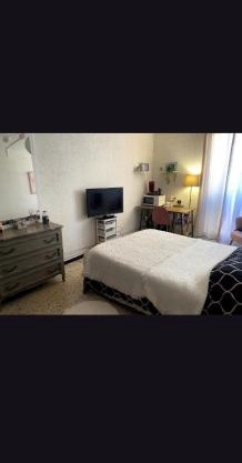 Loue chambre chez l'habitant