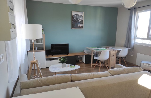 Lovely detached single-storey house