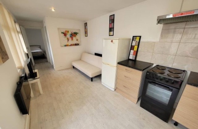Lovely 1-Bed Apartment in Wolverhampton/Birmingham