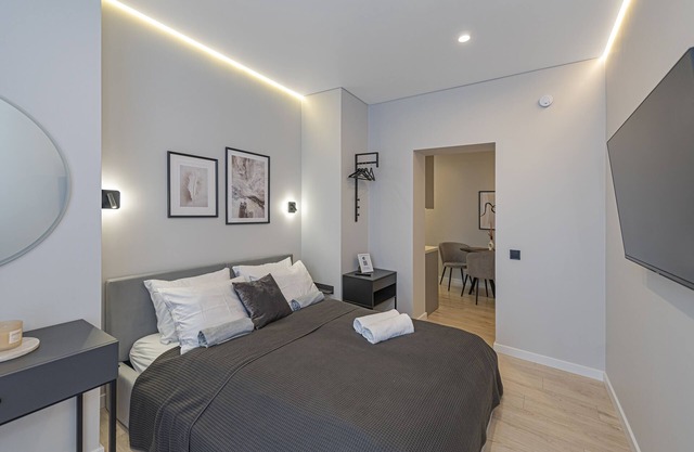 Lovely 1BD Central Apartment by Hostlovers