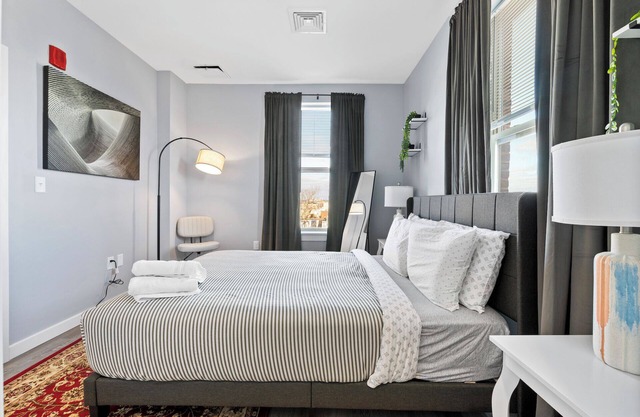 Lovely 1BR Near Encore Boston 3482
