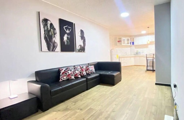 Lovely 2-Bedroom Rental Unit in Quito