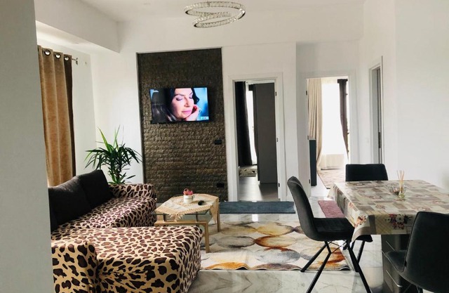 Lovely 2 bedrooms rental unit in Bucharest