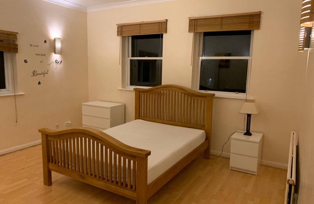 Lovely 3-Bed Apartment in London