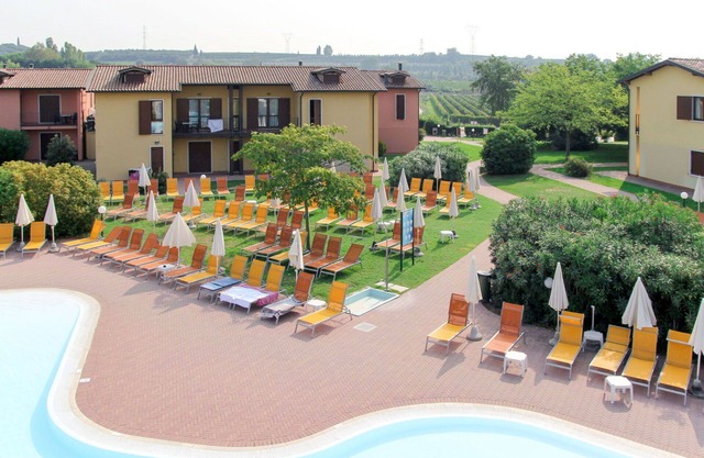 Lovely apartment for 4 people with pool, A/C, WIFI, hot tub, TV, terrace and pets allowed