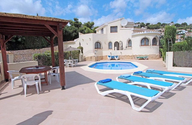 Lovely and comfortable villa with private pool in Moraira, on the Costa Blanca, Spain for 8 persons
