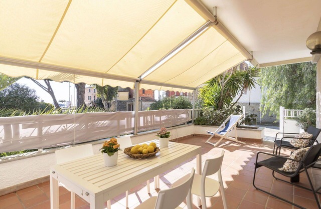 Lovely apartment for 6 guests with WIFI, TV, terrace and pets allowed