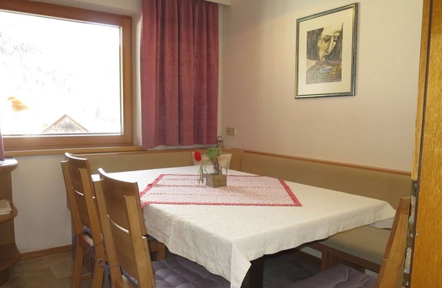 Lovely apartment for 7 people with WIFI, TV, balcony, pets allowed and parking