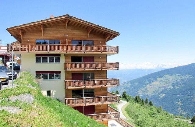 Lovely apartment for 8 people with hot tub, WIFI, TV and balcony