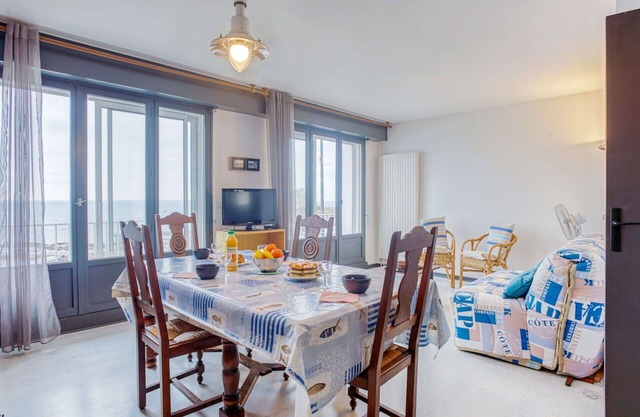 Lovely apartment for 4 guests with WIFI, TV, balcony and pets allowed