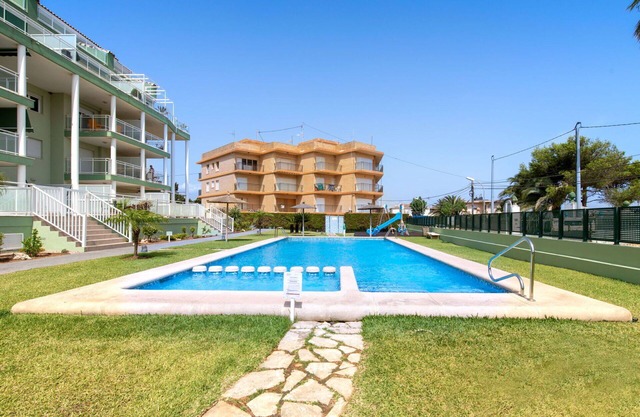 Lovely apartment for 4 people with WIFI, A/C, pool, TV and terrace