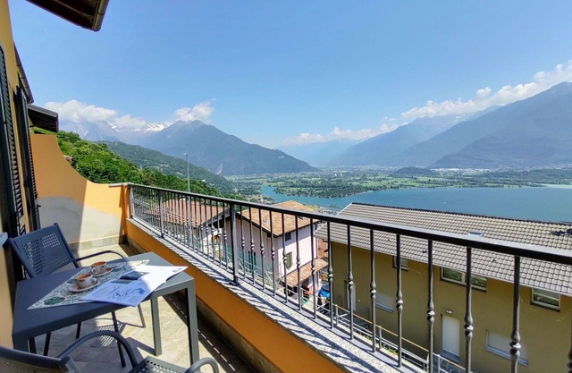 Lovely apartment for 5 guests with WIFI, TV, terrace and pets allowed