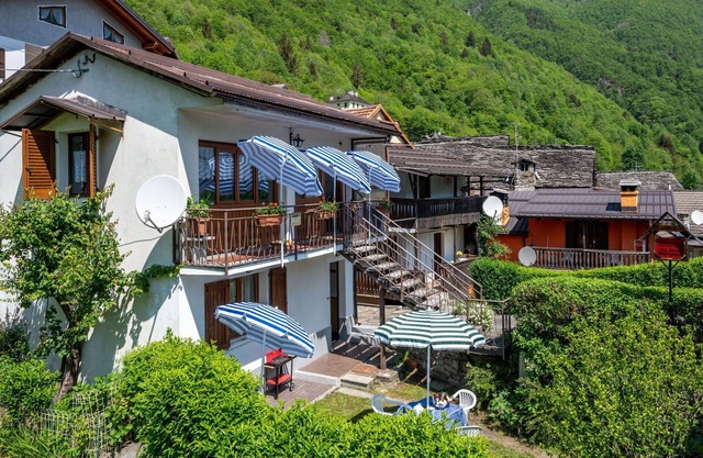 Lovely apartment for 5 guests with WIFI, TV and pets allowed