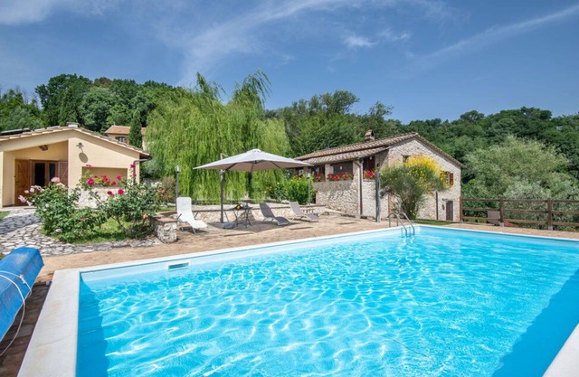 Lovely apartment for 5 people with A/C, WIFI, pool and TV