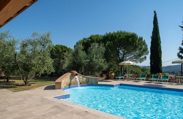 Lovely apartment for 7 people with pool, WIFI, A/C, TV, pets allowed and panoramic view
