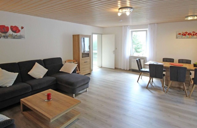 Lovely apartment for 7 people with WIFI, TV, terrace, pets allowed and parking