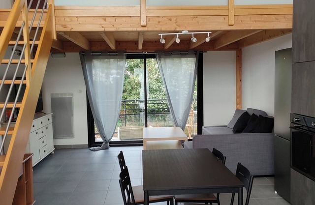 Lovely apartment for 4 to 6 people, 200 m from the beach and shops,