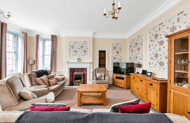 Lovely apartment for 6 people with WIFI, pool, hot tub and terrace