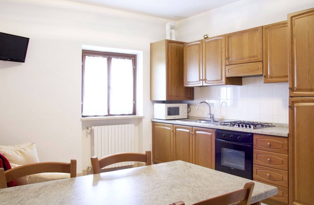Lovely apartment in villa for 6 people with WIFI, pool, TV and panoramic view