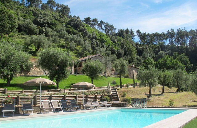 Lovely apartment in villa for 12 guests with A/C, WIFI, private pool, TV, terrace and pets allowed