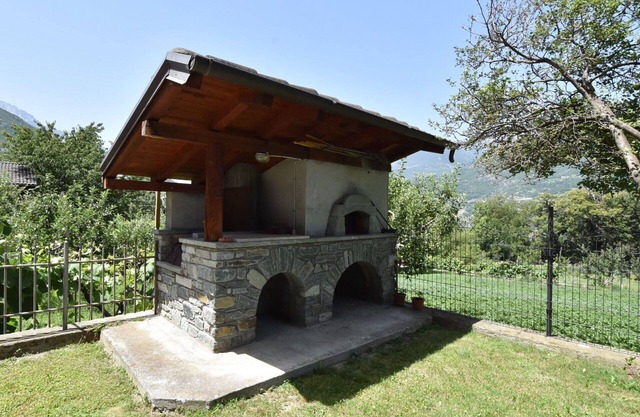Lovely apartment for 4 guests with pool, WIFI, TV, terrace and pets allowed