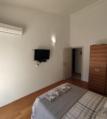 Lovely apartment with pool-A8