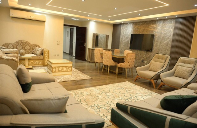 Lovely apt 3 BR in Ad Doqi