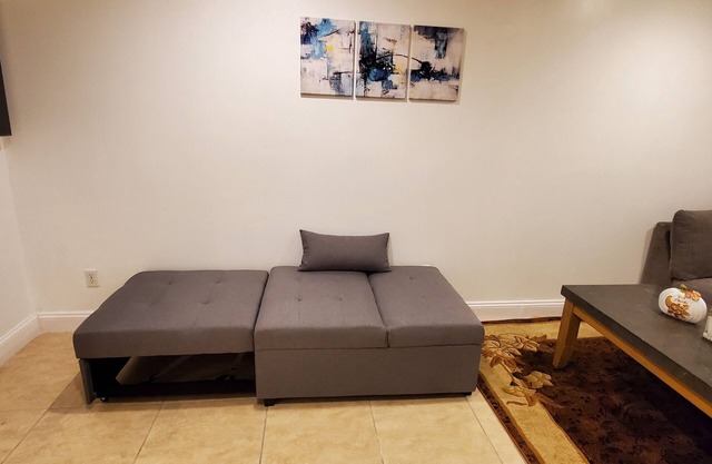 Lovely Basement with 2 Bedrooms and Kitchen