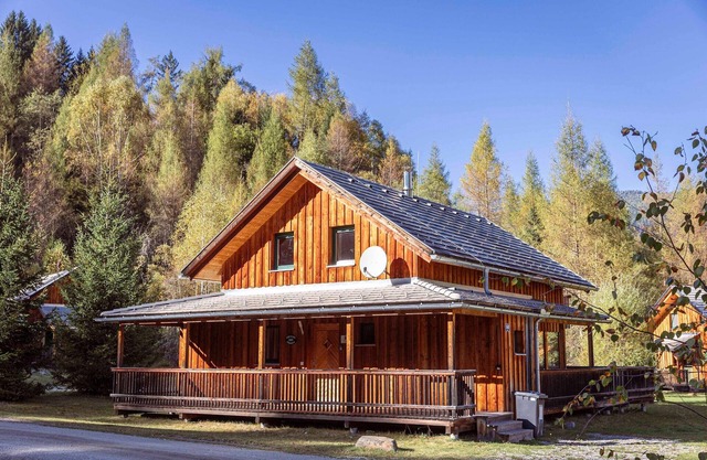Lovely chalet with sauna