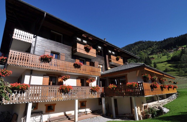 Lovely apartment for 6 people with WIFI, TV, balcony and pets allowed