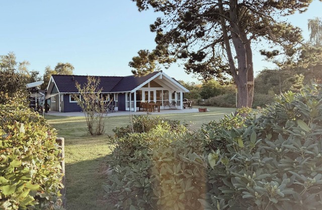 Lovely Holiday Home near Hummingen Beach!