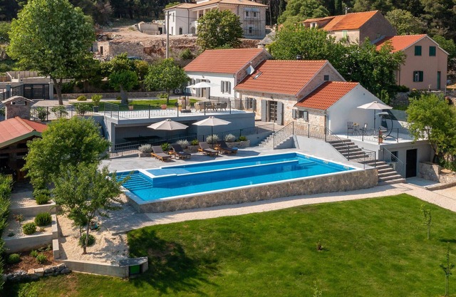 Lovely home in Dubrava kod Sibenika