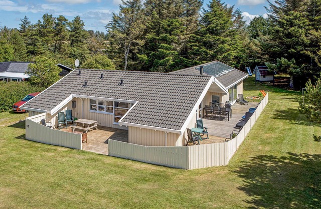 Lovely home in Hjørring with sauna