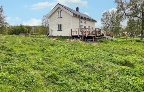 Lovely Home In Inndyr With Wifi