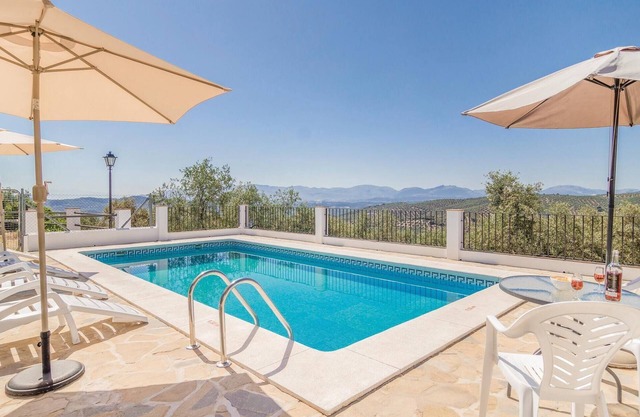 Lovely home in Iznájar