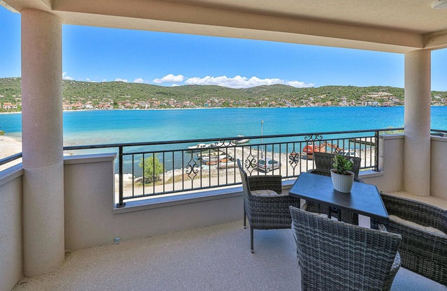 Lovely home in Vinisce