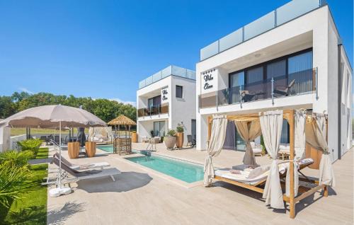 Lovely Home In Vrvari With Sauna