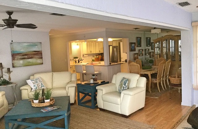 Lovely luxury villa, golf, shopping, dining, beaches and spring training