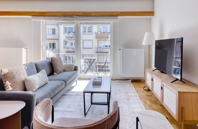 Lovely Merl 2BR w/ Balconies & Elevator, nr Bus Station, by Blueground