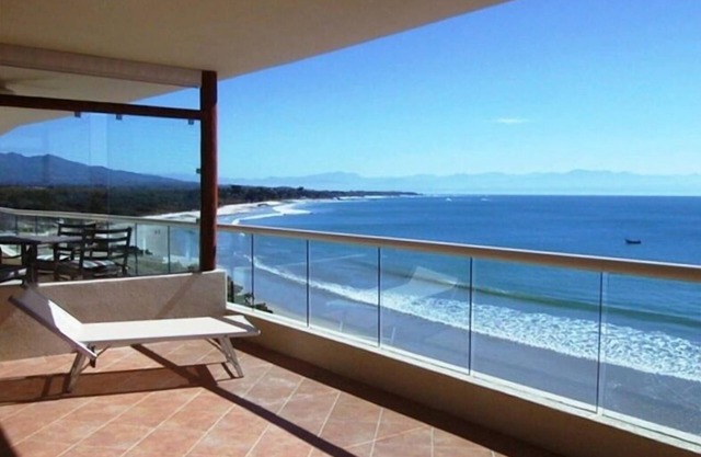 Lovely Punta Mita 1 bedroom condo. Right on the Beach! Great Surfing, Safe Place