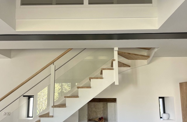 Lovely renovated barn with all comforts.