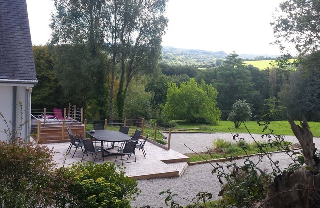 Lovely refurbished home in an idyllic location.Comfortable and nicely presented.